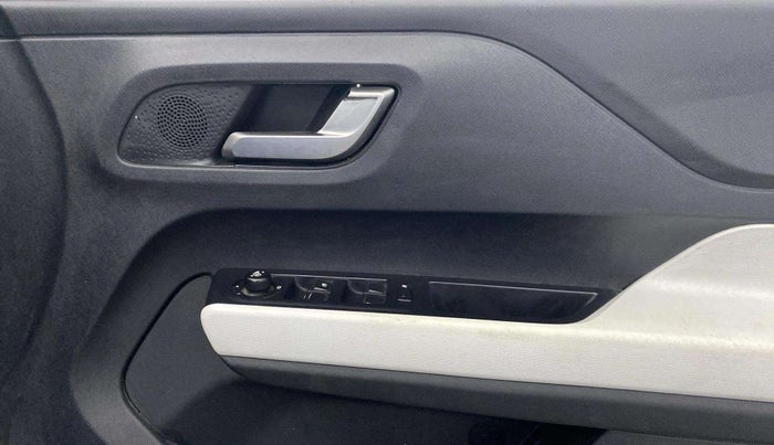 2021 Tata PUNCH CREATIVE  AMT, Petrol, Automatic, 47,058 km, Driver Side Door Panels Control