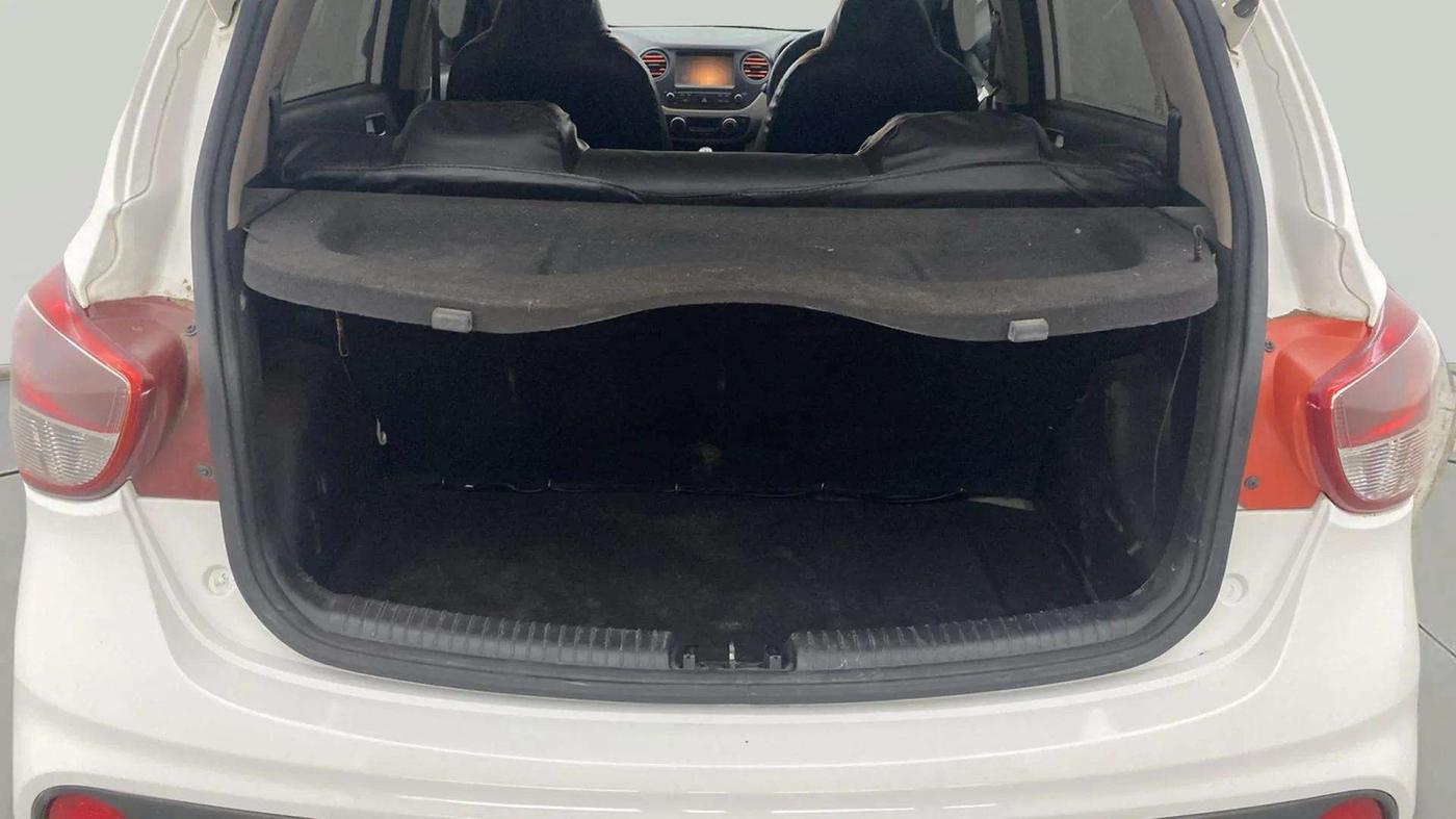 2017 Hyundai Grand i10 ASTA U2 1.2 CRDI, Diesel, Manual, 80,149 km, Boot Open Zoomed View