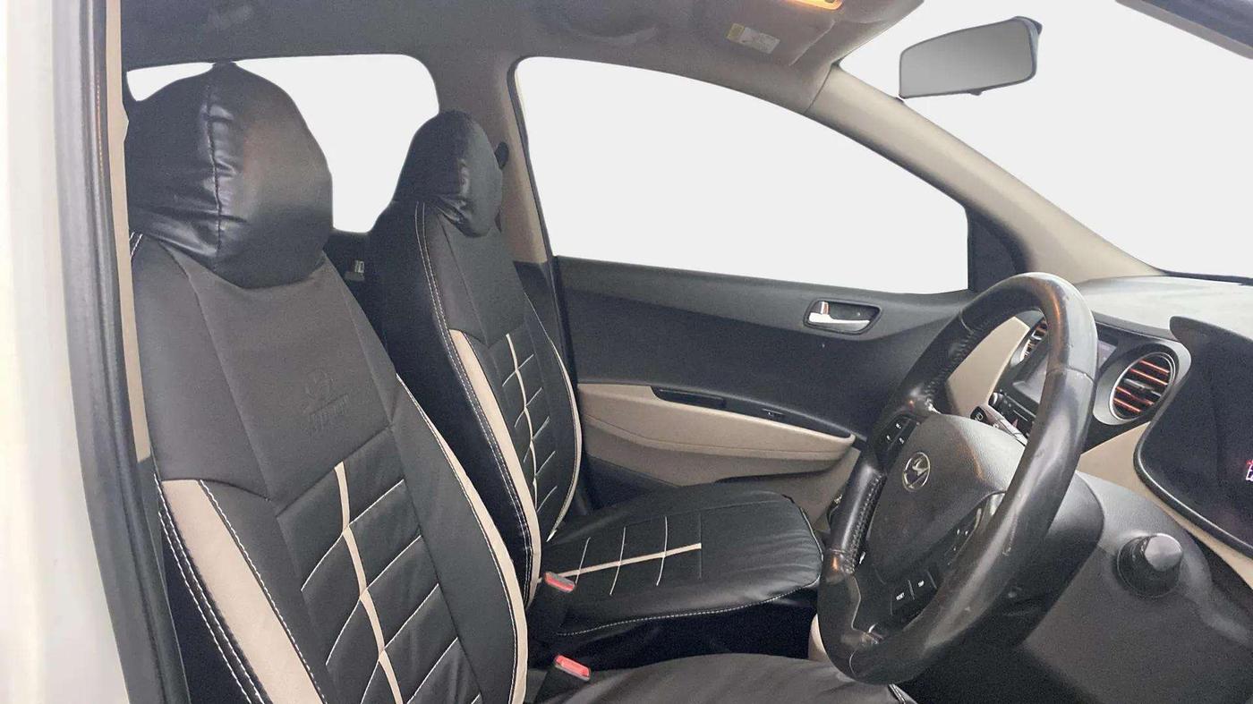 2017 Hyundai Grand i10 ASTA U2 1.2 CRDI, Diesel, Manual, 80,149 km, Right Side Front Door Cabin