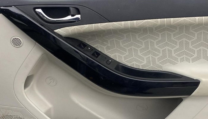 2023 Tata NEXON XZA PLUS LUXURY SUNROOF PETROL, Petrol, Automatic, 31,980 km, Driver Side Door Panels Control