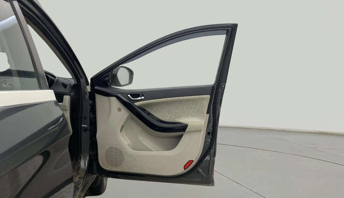 2023 Tata NEXON XZA PLUS LUXURY SUNROOF PETROL, Petrol, Automatic, 31,980 km, RHS Front Door