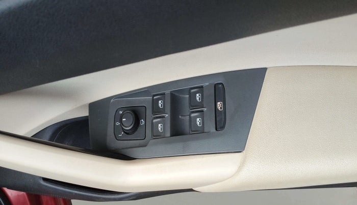 2024 Volkswagen VIRTUS  GT Plus 1.5 MT , Petrol, Manual, 30,777 km, Driver Side Door Panels Control