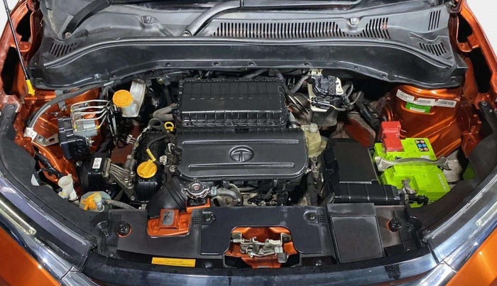 2022 Tata PUNCH CREATIVE AMT 1.2 RTN DUAL TONE, Petrol, Automatic, 30,100 km, Open Bonet