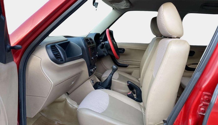 2016 Mahindra TUV300 T6, Diesel, Manual, 71,333 km, Right Side Front Door Cabin