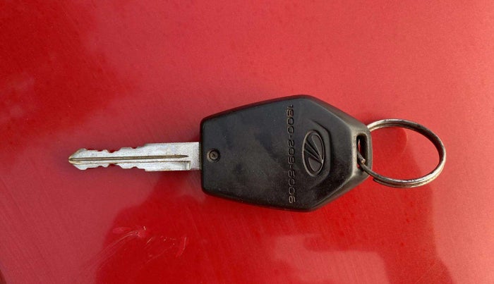 2016 Mahindra TUV300 T6, Diesel, Manual, 71,333 km, Key Close Up
