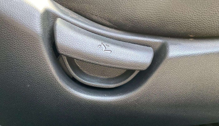 2019 Hyundai Grand i10 SPORTZ AT 1.2 KAPPA VTVT, Petrol, Automatic, 45,294 km, Driver Side Adjustment Panel