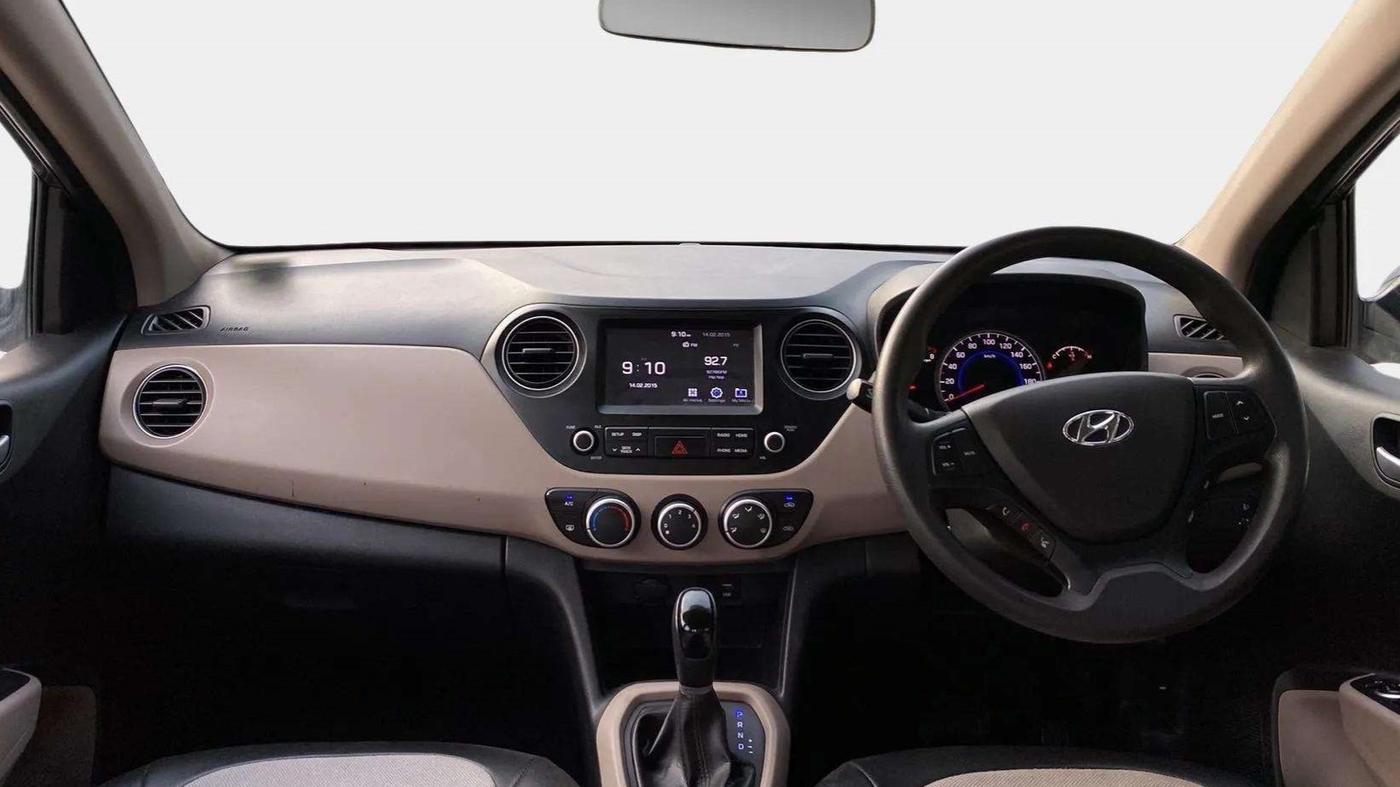 2019 Hyundai Grand i10 SPORTZ AT 1.2 KAPPA VTVT, Petrol, Automatic, 45,294 km, Dashboard