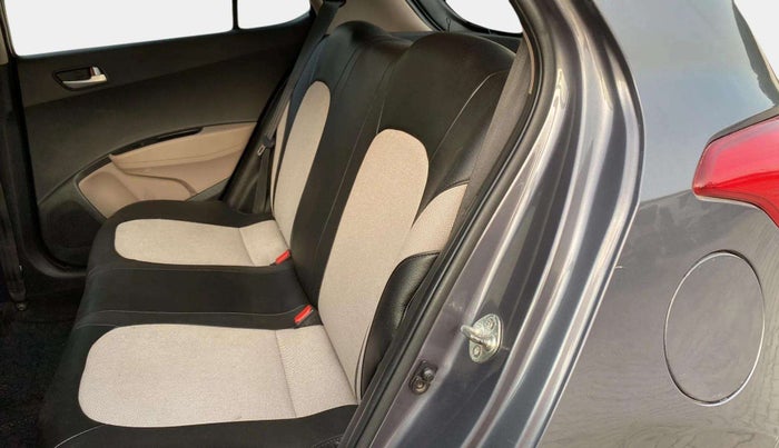 2019 Hyundai Grand i10 SPORTZ AT 1.2 KAPPA VTVT, Petrol, Automatic, 45,294 km, Right Side Rear Door Cabin