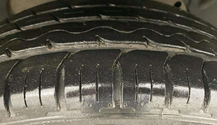 2016 Ford Ecosport TREND 1.5L DIESEL, Diesel, Manual, 55,273 km, Right Front Tyre Tread