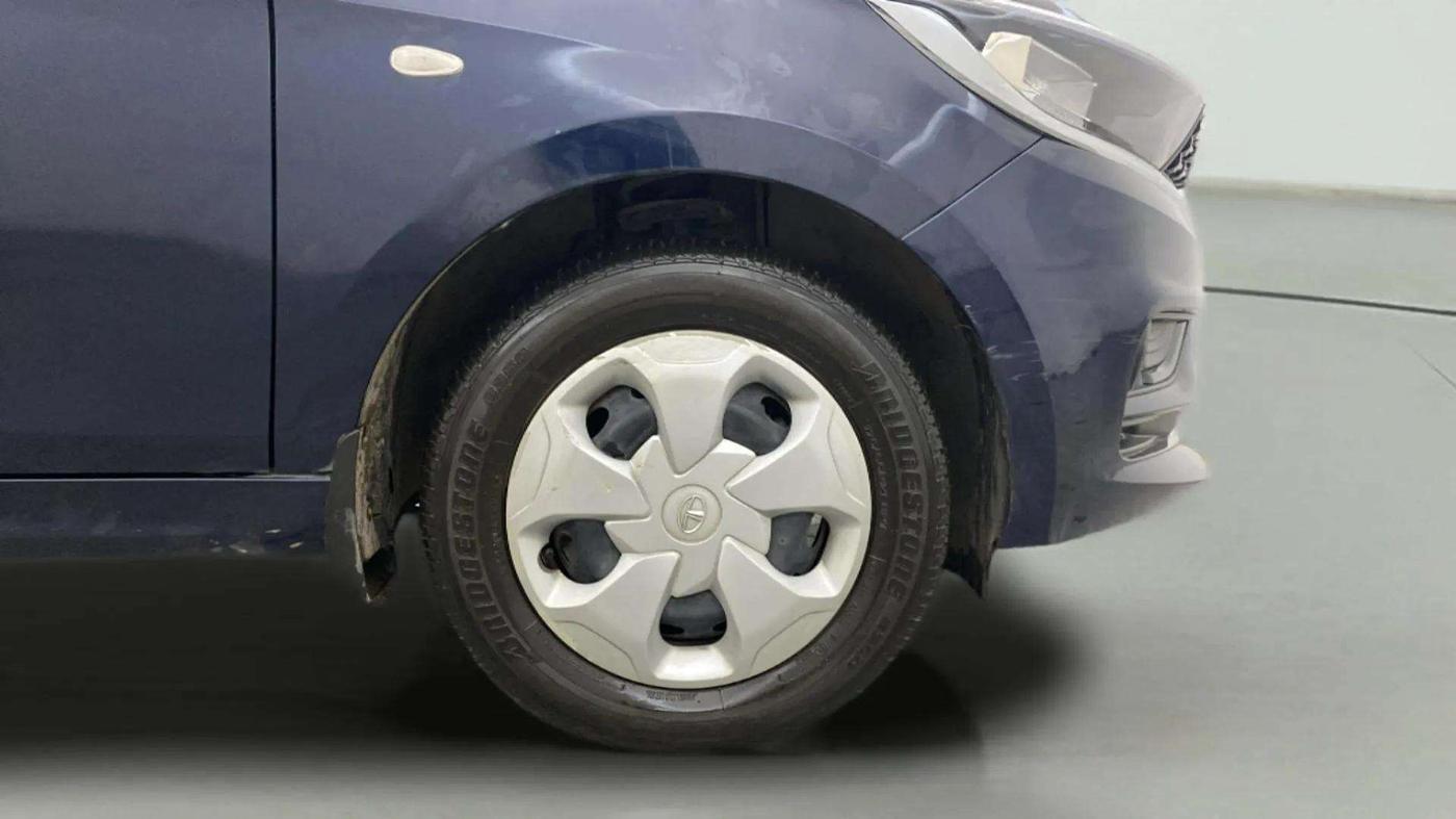 2021 Tata TIGOR XMA PETROL, Petrol, Automatic, 21,029 km, Right Front Wheel