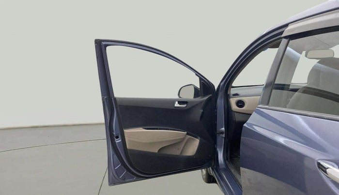 2015 Hyundai Xcent SX 1.2 (O), Petrol, Manual, 1,40,947 km, LHS Front Door
