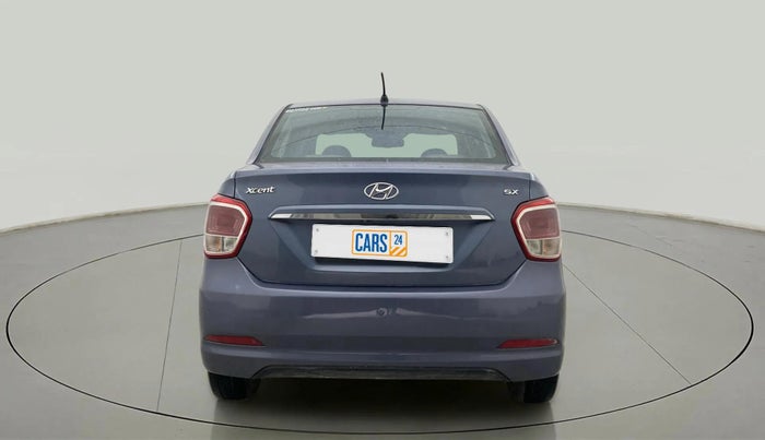 2015 Hyundai Xcent SX 1.2 (O), Petrol, Manual, 1,40,947 km, Back/Rear