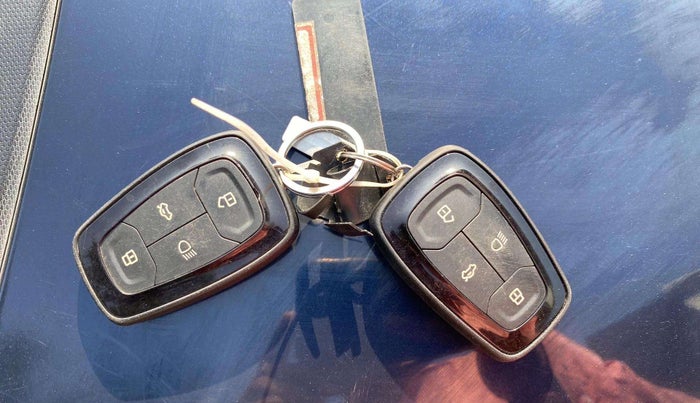 2022 Tata TIGOR XZ PLUS PETROL, Petrol, Manual, 33,319 km, Key Close Up