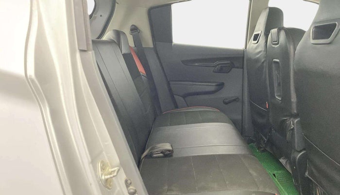 2018 Mahindra KUV 100 NXT K2+ P 6 STR, Petrol, Manual, 41,440 km, Right Side Rear Door Cabin