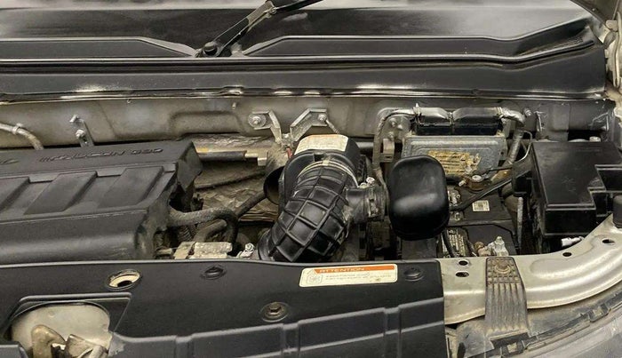 2018 Mahindra KUV 100 NXT K2+ P 6 STR, Petrol, Manual, 41,440 km, Engine View - Left