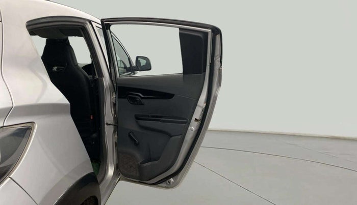 2018 Mahindra KUV 100 NXT K2+ P 6 STR, Petrol, Manual, 41,440 km, RHS Rear Door