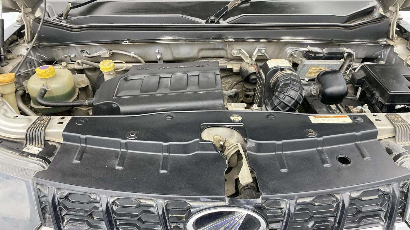 2018 Mahindra KUV 100 NXT K2+ P 6 STR, Petrol, Manual, 41,440 km, Engine View