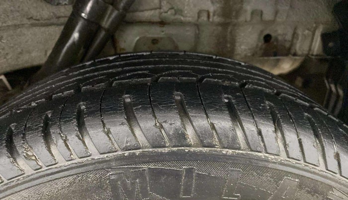 2018 Mahindra KUV 100 NXT K2+ P 6 STR, Petrol, Manual, 41,440 km, Left Rear Tyre Tread