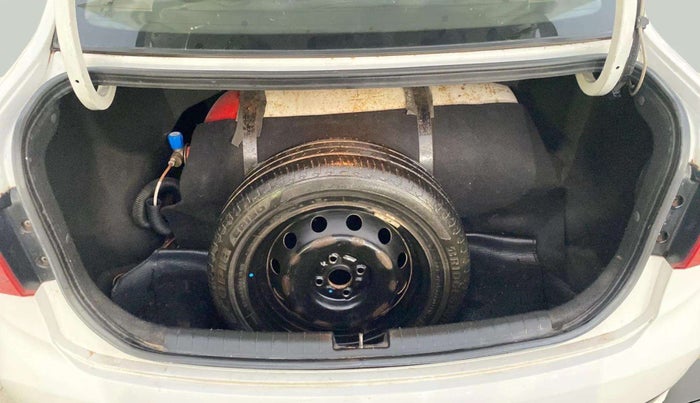 2018 Hyundai Xcent SX 1.2, CNG, Manual, 72,844 km, Boot Inside