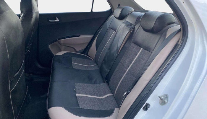 2018 Hyundai Xcent SX 1.2, CNG, Manual, 72,844 km, Right Side Rear Door Cabin