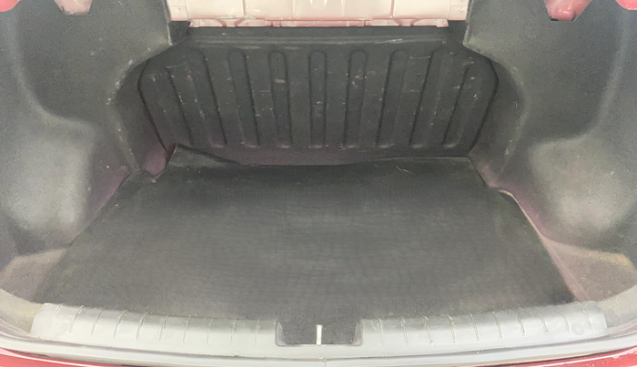 2017 Hyundai Xcent E+, Petrol, Manual, 1,03,048 km, Boot Inside