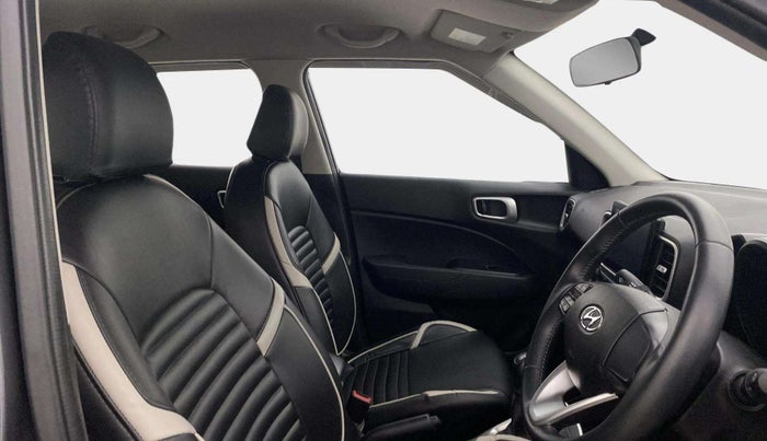 2022 Hyundai VENUE S Plus 1.2 Petrol MT, CNG, Manual, 44,423 km, Right Side Front Door Cabin