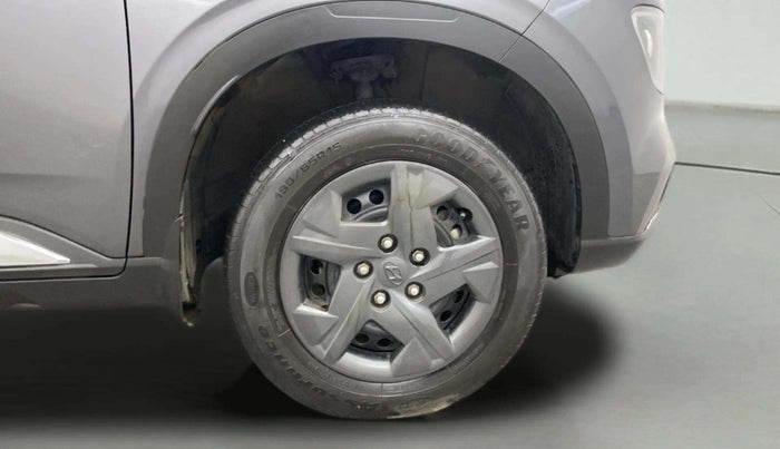 2022 Hyundai VENUE S Plus 1.2 Petrol MT, CNG, Manual, 44,423 km, Right Front Wheel