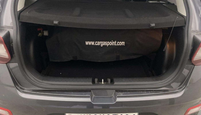 2022 Hyundai VENUE S Plus 1.2 Petrol MT, CNG, Manual, 44,423 km, Boot Inside