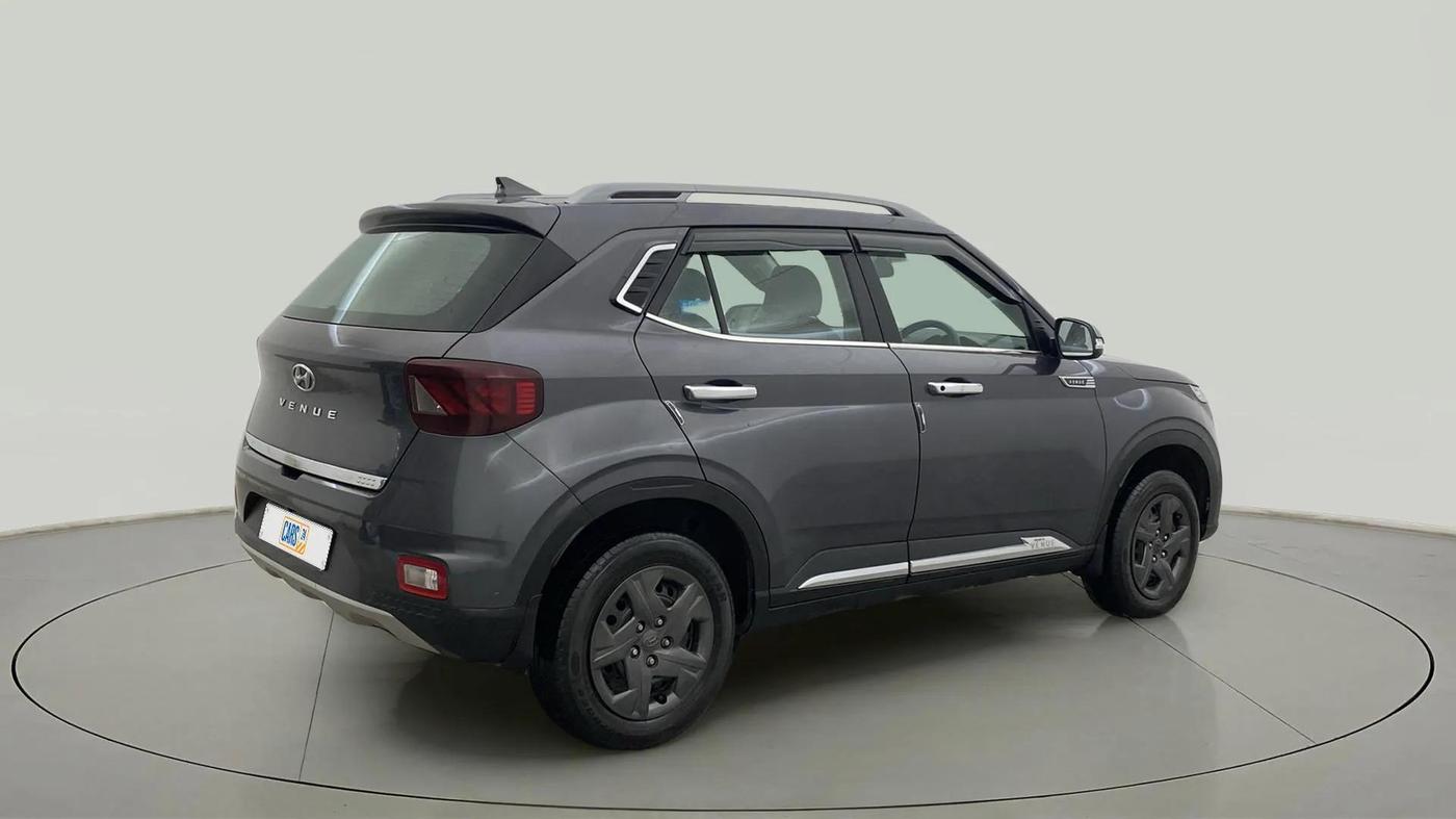 2022 Hyundai VENUE S Plus 1.2 Petrol MT, CNG, Manual, 44,423 km, Right Back Diagonal