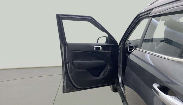 2022 Hyundai VENUE S Plus 1.2 Petrol MT, CNG, Manual, 44,423 km, LHS Front Door