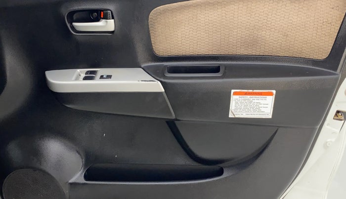 2018 Maruti Wagon R 1.0 LXI CNG, CNG, Manual, 57,393 km, Driver Side Door Panels Control