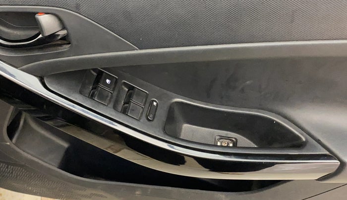 2022 Tata NEXON XZ PLUS PETROL DARK EDITION, Petrol, Manual, 67,235 km, Driver Side Door Panels Control