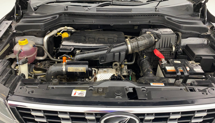 2022 Mahindra XUV300 W8 (O) 1.2 PETROL, Petrol, Manual, 46,114 km, Engine View