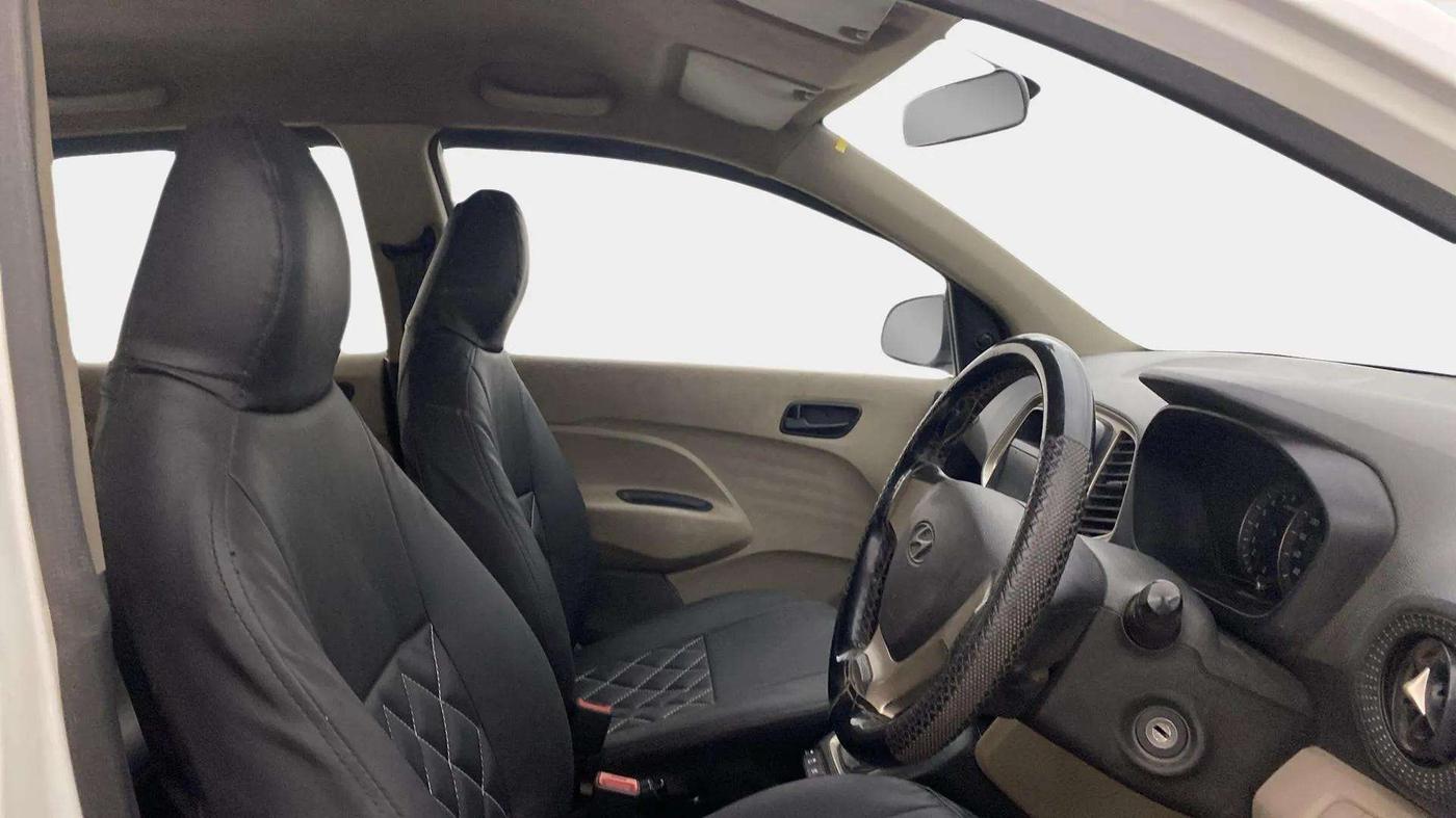 2021 Hyundai NEW SANTRO MAGNA EXECUTIVE CNG, CNG, Manual, 70,145 km, Right Side Front Door Cabin
