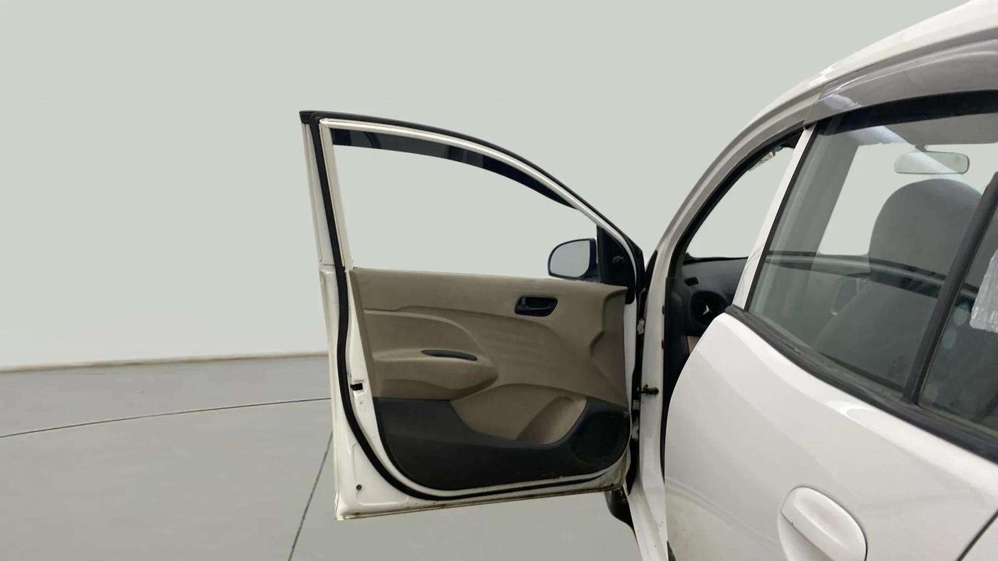 2021 Hyundai NEW SANTRO MAGNA EXECUTIVE CNG, CNG, Manual, 70,145 km, LHS Front Door