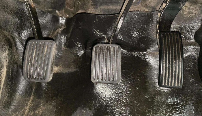 2021 Hyundai NEW SANTRO MAGNA EXECUTIVE CNG, CNG, Manual, 70,145 km, Pedals