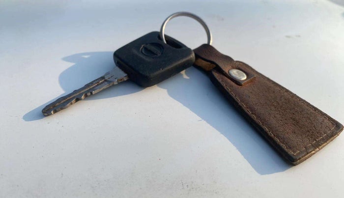 2022 Nissan MAGNITE XE, Petrol, Manual, 49,249 km, Key Close Up