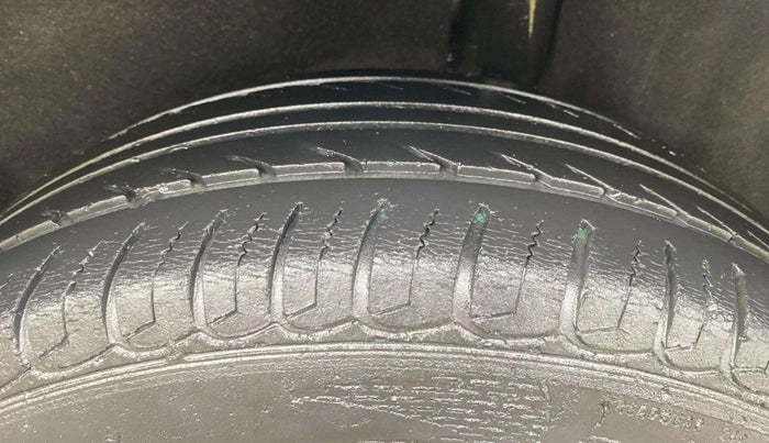 2016 Ford Ecosport TITANIUM 1.5L PETROL AT, Petrol, Automatic, 36,712 km, Left Rear Tyre Tread