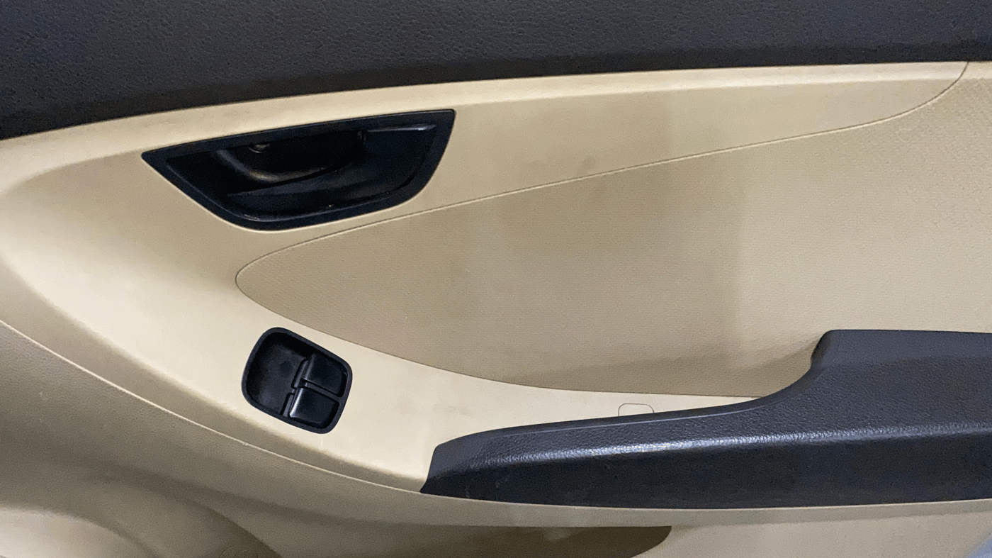 2014 Hyundai Eon MAGNA +, Petrol, Manual, 14,123 km, Driver Side Door Panels Control