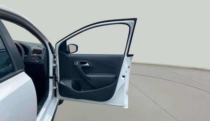 2021 Volkswagen Polo COMFORTLINE 1.0L TSI AT, Petrol, Automatic, 12,664 km, RHS Front Door
