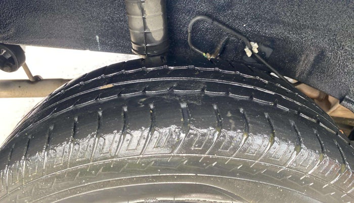 2018 Datsun Go T (O), Petrol, Manual, 27,323 km, Right Rear Tyre Tread