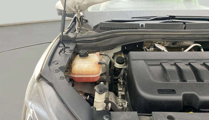 2022 Mahindra XUV700 AX 7 LUXURY D AT 7 STR, Diesel, Automatic, 84,785 km, Engine View - Right