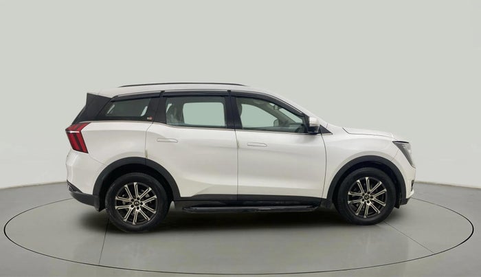 2022 Mahindra XUV700 AX 7 LUXURY D AT 7 STR, Diesel, Automatic, 84,785 km, Right Side View