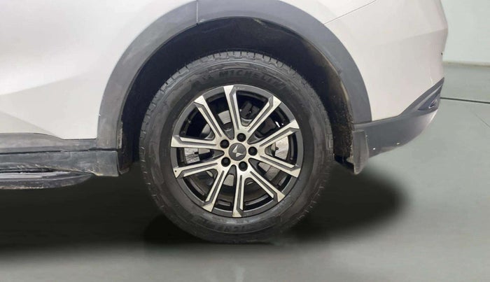 2022 Mahindra XUV700 AX 7 LUXURY D AT 7 STR, Diesel, Automatic, 84,785 km, Left Rear Wheel