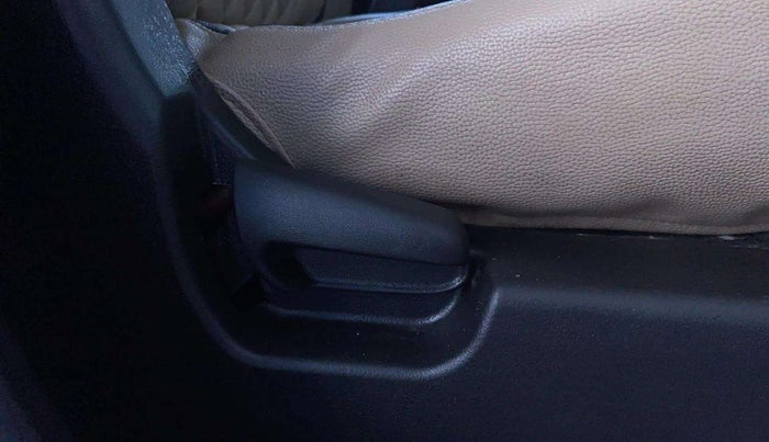 2018 Maruti Wagon R 1.0 VXI AMT, Petrol, Automatic, 74,966 km, Driver Side Adjustment Panel