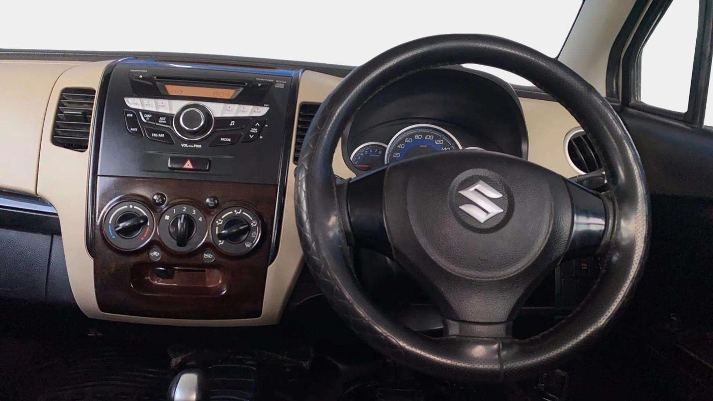 2018 Maruti Wagon R 1.0 VXI AMT, Petrol, Automatic, 74,966 km, Steering Wheel Close Up