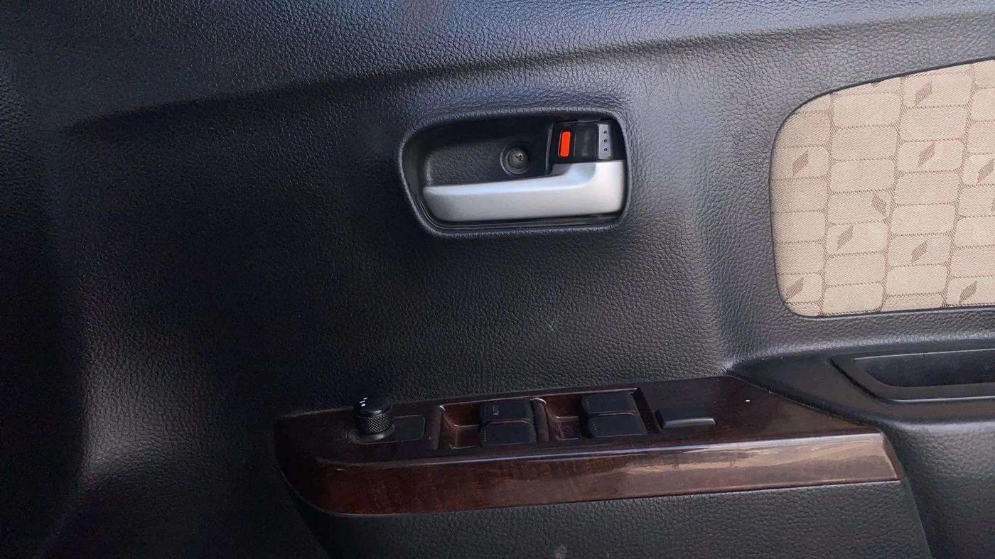 2018 Maruti Wagon R 1.0 VXI AMT, Petrol, Automatic, 74,966 km, Driver Side Door Panels Control