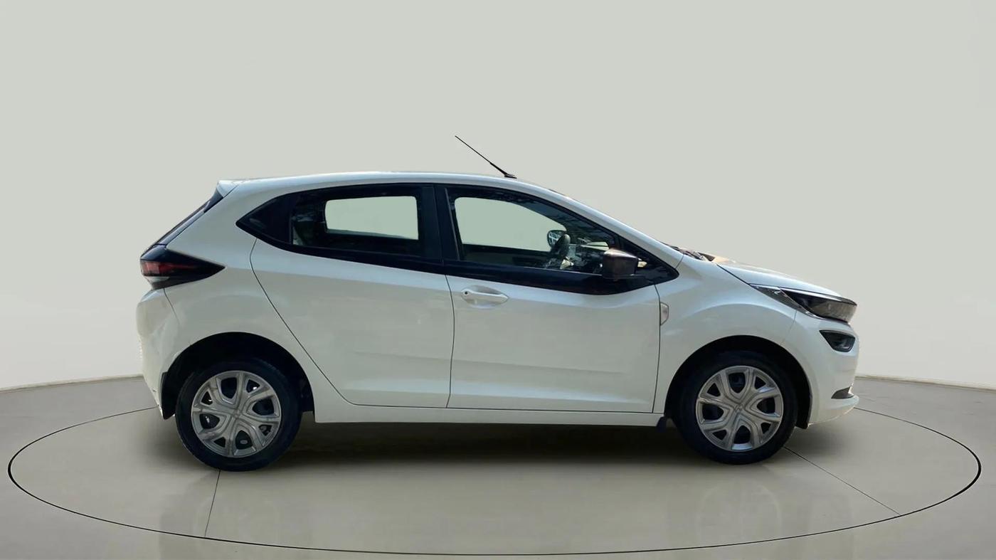 2022 Tata ALTROZ XM PLUS PETROL, Petrol, Manual, 58,138 km, Right Side View