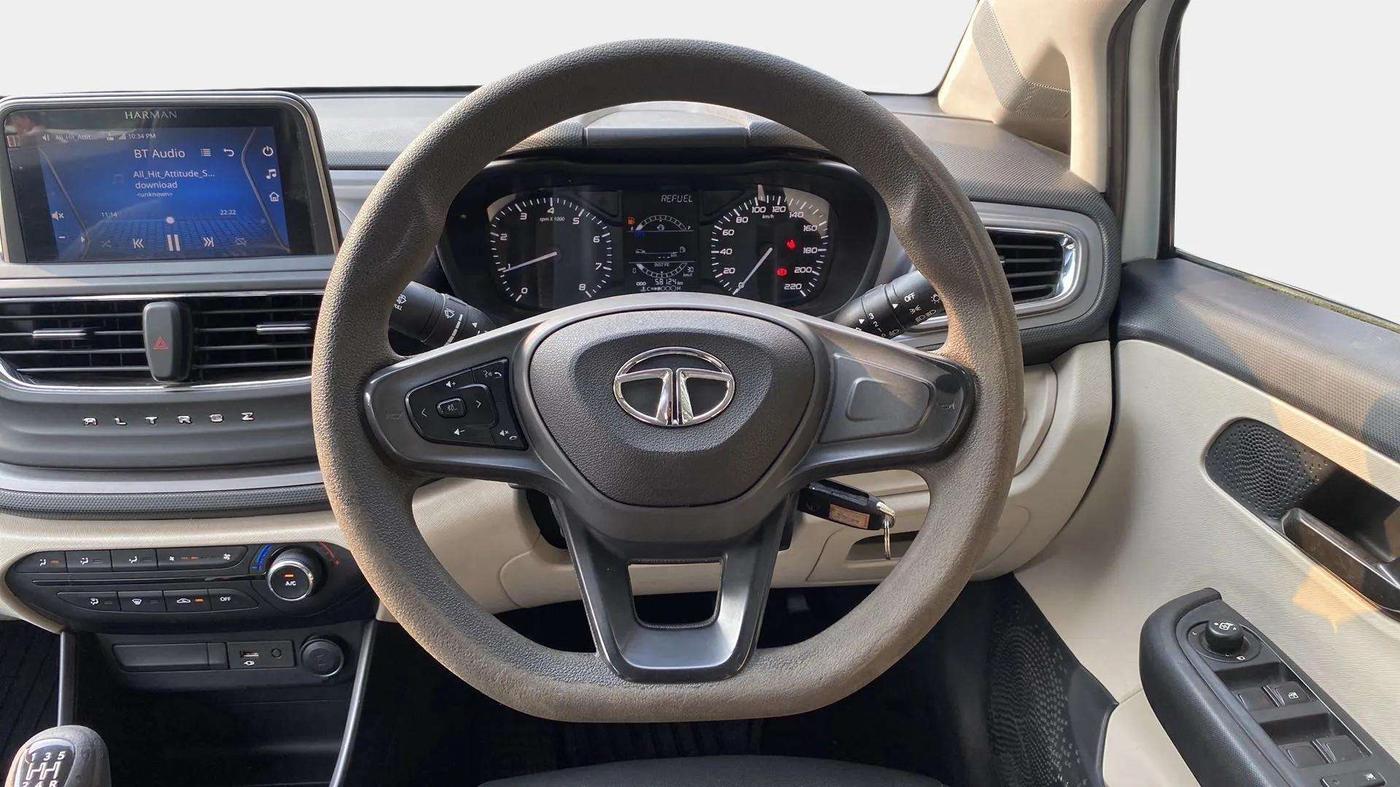 2022 Tata ALTROZ XM PLUS PETROL, Petrol, Manual, 58,138 km, Steering Wheel Close Up