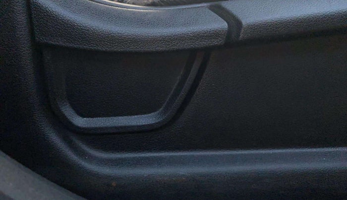 2021 Hyundai NEW I20 MAGNA 1.2 MT, Petrol, Manual, 54,609 km, Driver Side Adjustment Panel